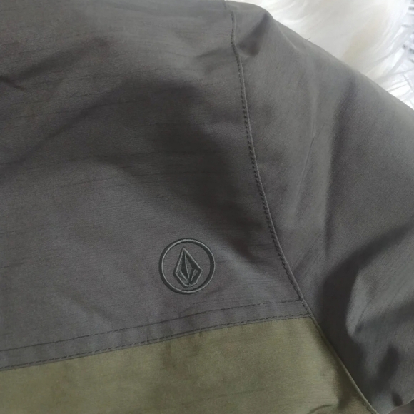 Volcom Jacket - Picture 4 of 11